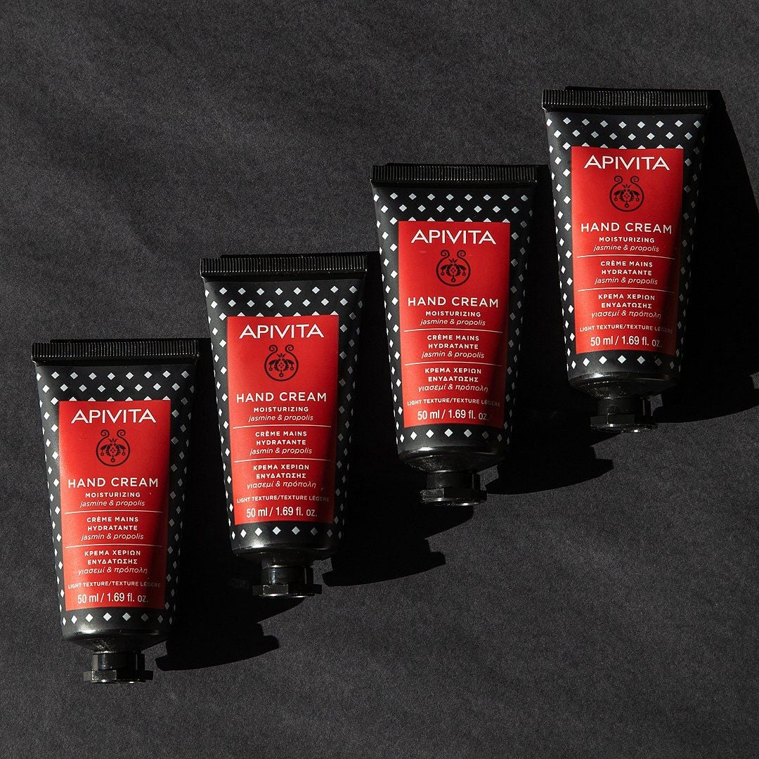 Moisturizing Hand Cream with Light Texture 10-22-12-401 | APIVITA