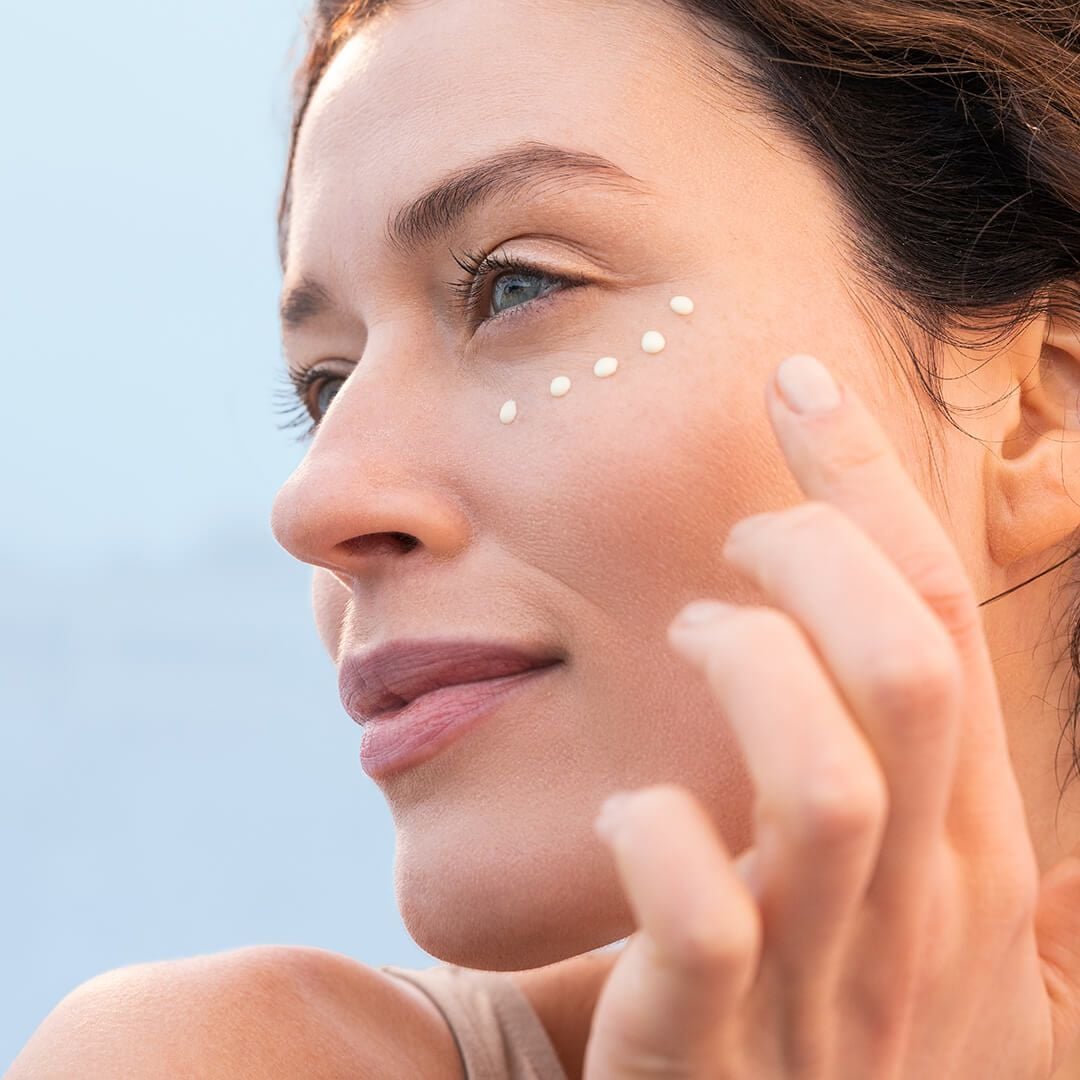 Hydrating eye & lip cream for smoothing wrinkles 10-22-01-709